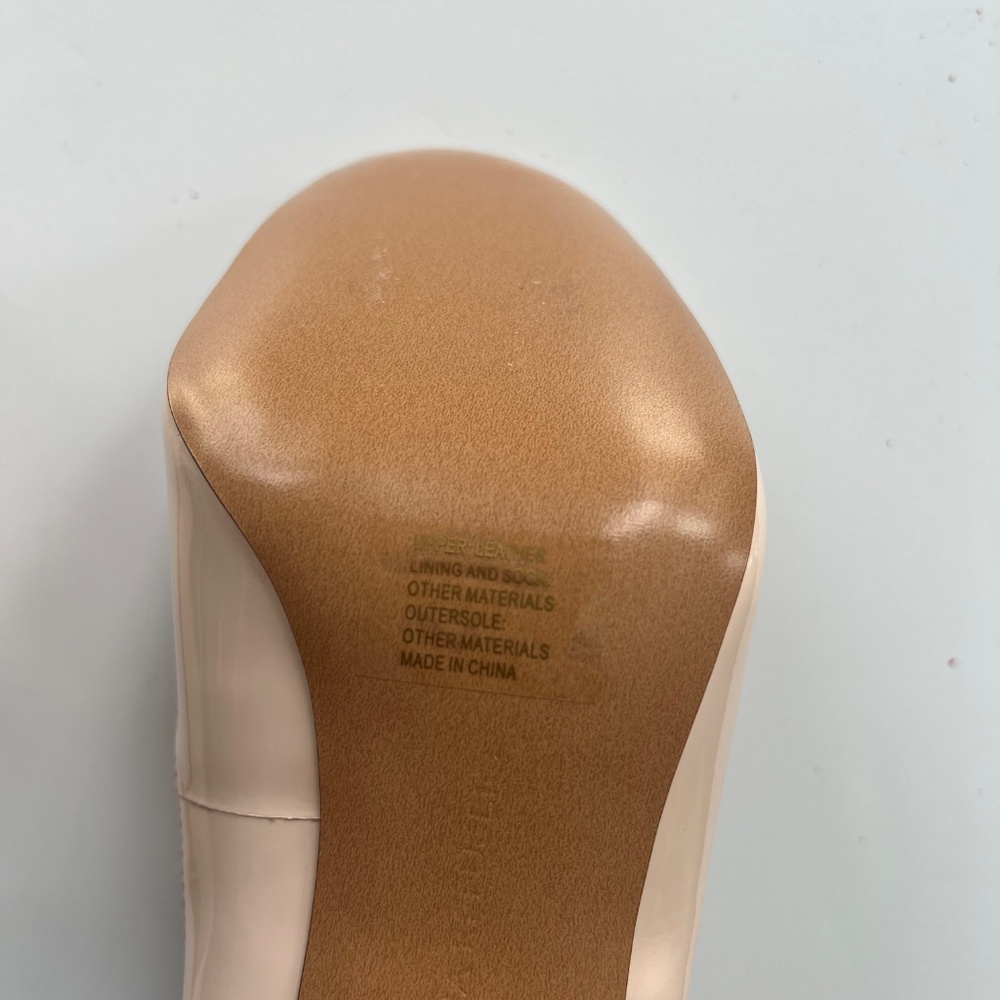 Brand New Banana Republic Blush Pink Leather Closed Toe Heels Women's size 8.5 - Picture 7 of 7